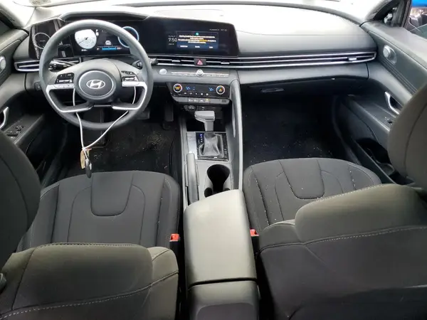 KMHLM4DG7RU811845 2024 HYUNDAI ELANTRA - Image 8