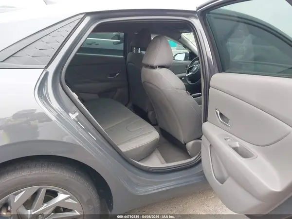 KMHLM4DG7RU841721 2024 HYUNDAI ELANTRA - Image 8