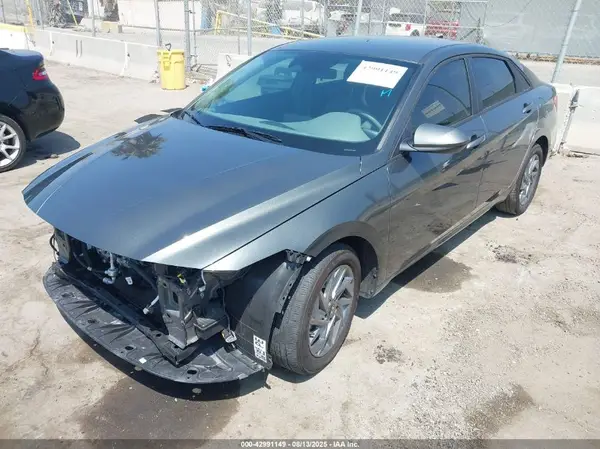 KMHLM4DG7RU841993 2024 HYUNDAI ELANTRA - Image 2