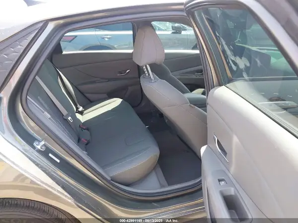 KMHLM4DG7RU841993 2024 HYUNDAI ELANTRA - Image 8