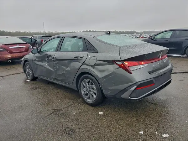 KMHLM4DG7RU849740 2024 HYUNDAI ELANTRA - Image 2