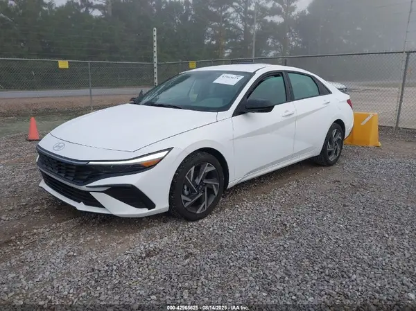 KMHLM4DG7SU009110 2025 HYUNDAI ELANTRA - Image 2