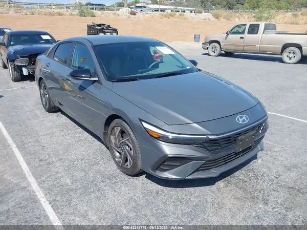 KMHLM4DG7SU020513 2025 HYUNDAI ELANTRA - Image 1