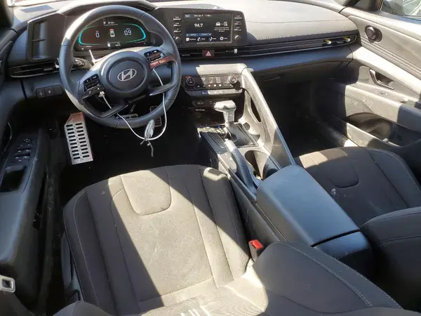 KMHLM4DG7SU023993 2025 HYUNDAI ELANTRA - Image 8