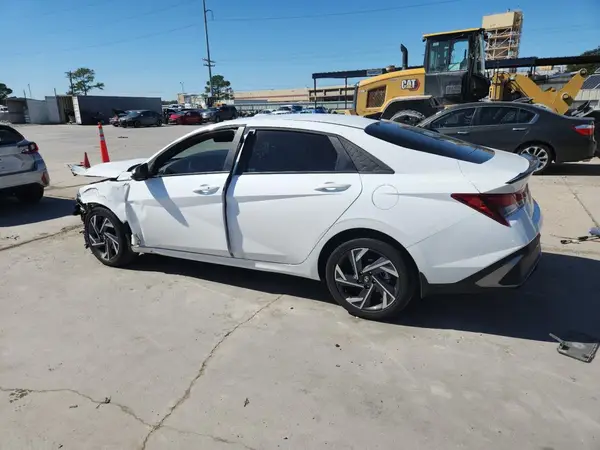 KMHLM4DG7SU058145 2025 HYUNDAI ELANTRA - Image 2
