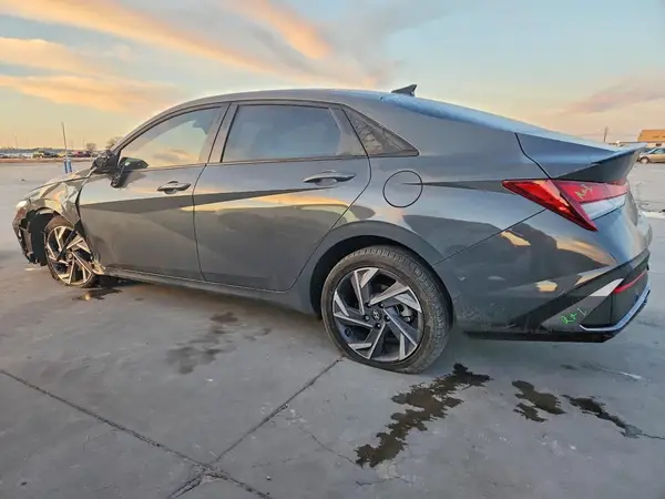 KMHLM4DG7SU059117 2025 HYUNDAI ELANTRA - Image 2