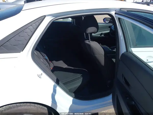 KMHLM4DG7SU074720 2025 HYUNDAI ELANTRA - Image 8