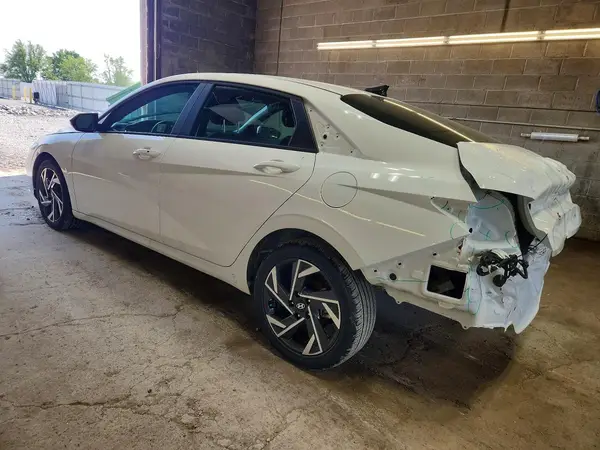 KMHLM4DG7SU076144 2025 HYUNDAI ELANTRA - Image 2