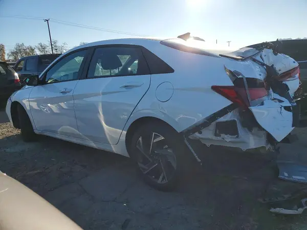 KMHLM4DG7SU082400 2025 HYUNDAI ELANTRA - Image 2