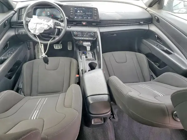 KMHLM4DG7SU869217 2025 HYUNDAI ELANTRA - Image 8