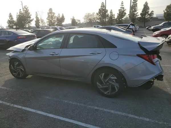 KMHLM4DG7SU870187 2025 HYUNDAI ELANTRA - Image 2