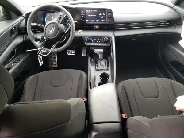 KMHLM4DG7SU873655 2025 HYUNDAI ELANTRA - Image 8