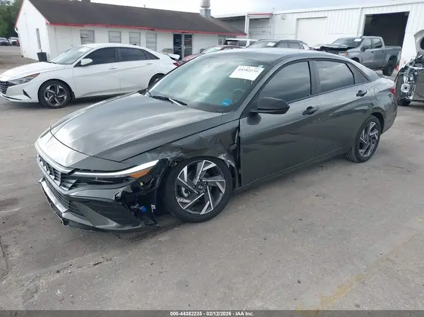 KMHLM4DG7SU904564 2025 HYUNDAI ELANTRA - Image 2