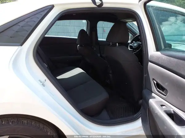 KMHLM4DG7SU913605 2025 HYUNDAI ELANTRA - Image 8