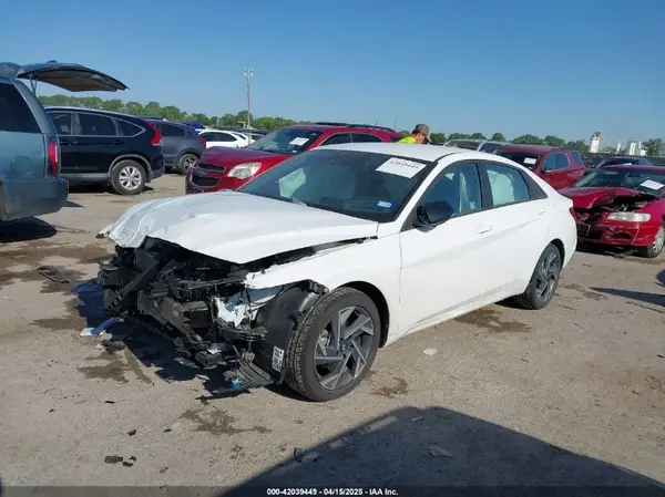 KMHLM4DG7SU917671 2025 HYUNDAI ELANTRA - Image 2