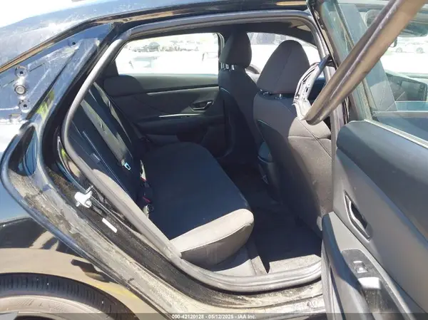 KMHLM4DG7SU917864 2025 HYUNDAI ELANTRA - Image 8