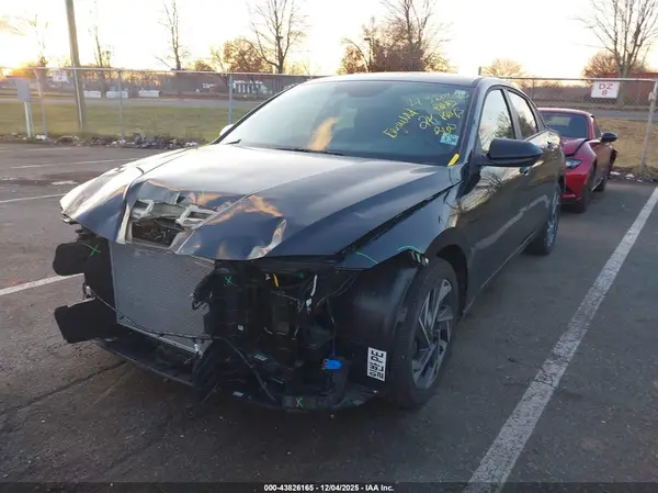 KMHLM4DG7SU923602 2025 HYUNDAI ELANTRA - Image 2