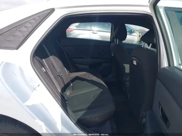 KMHLM4DG7SU927181 2025 HYUNDAI ELANTRA - Image 8