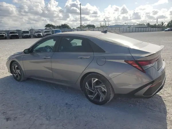 KMHLM4DG7SU929111 2025 HYUNDAI ELANTRA - Image 2
