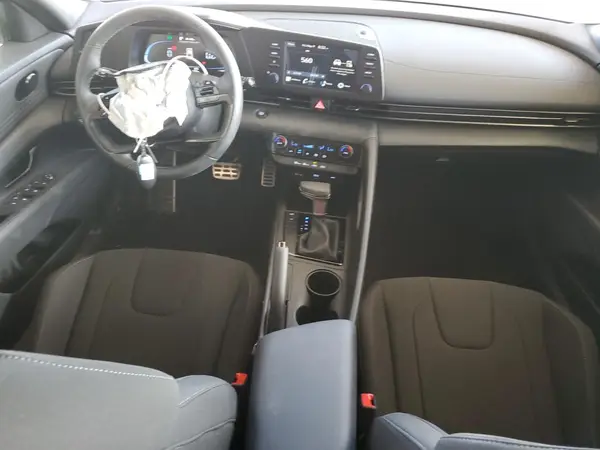 KMHLM4DG7SU929111 2025 HYUNDAI ELANTRA - Image 8