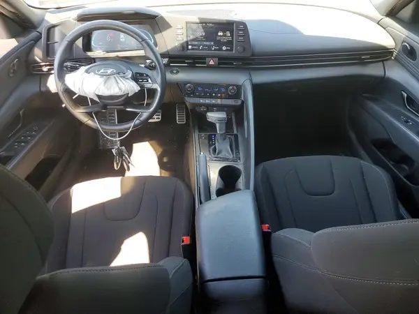 KMHLM4DG7SU939752 2025 HYUNDAI ELANTRA - Image 8