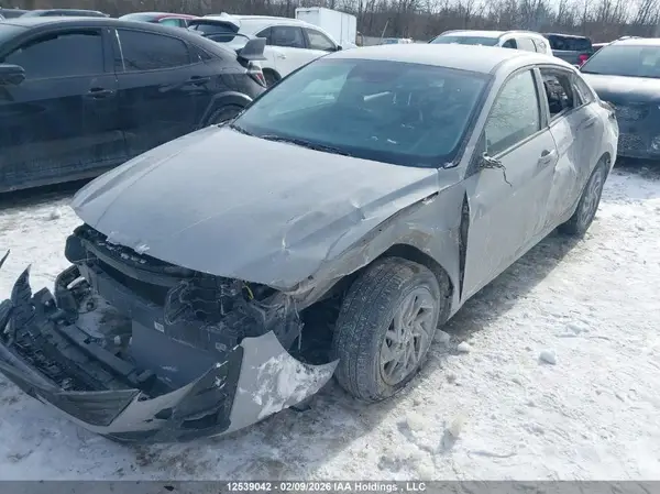 KMHLM4DG7SU945261 2025 HYUNDAI ELANTRA - Image 2