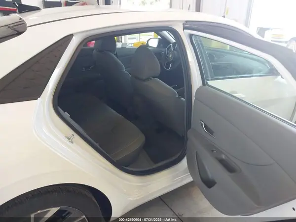 KMHLM4DG7SU956020 2025 HYUNDAI ELANTRA - Image 8