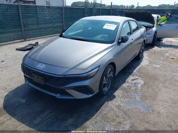 KMHLM4DG7SU964568 2025 HYUNDAI ELANTRA - Image 2