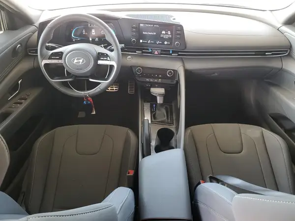 KMHLM4DG7SU968779 2025 HYUNDAI ELANTRA - Image 8