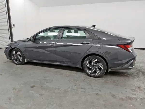 KMHLM4DG7SU979359 2025 HYUNDAI ELANTRA - Image 2