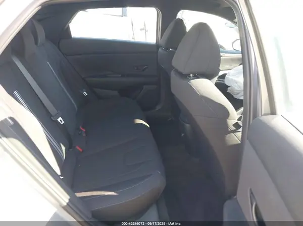 KMHLM4DG7SU983587 2025 HYUNDAI ELANTRA - Image 8