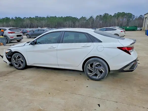 KMHLM4DG7SU986814 2025 HYUNDAI ELANTRA - Image 2