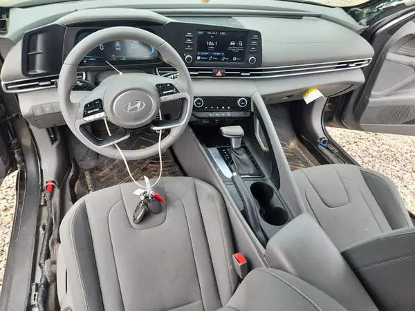 KMHLM4DG7SU998767 2025 HYUNDAI ELANTRA - Image 8
