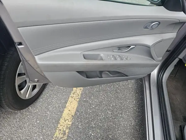KMHLM4DG8RU636246 2024 HYUNDAI ELANTRA - Image 8