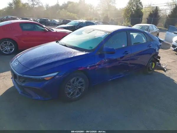 KMHLM4DG8RU637283 2024 HYUNDAI ELANTRA - Image 2