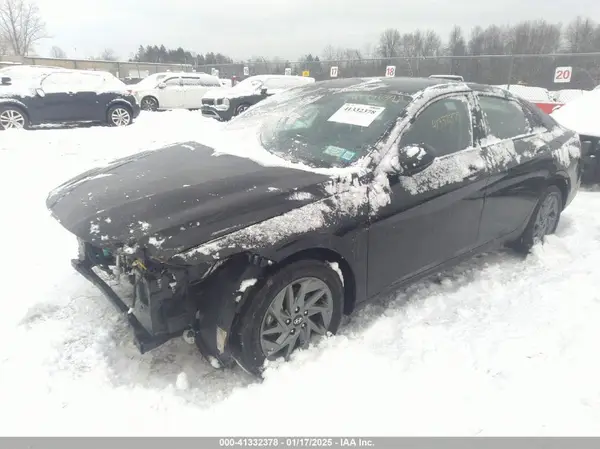 KMHLM4DG8RU637297 2024 HYUNDAI ELANTRA - Image 2