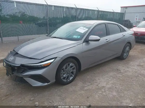 KMHLM4DG8RU637316 2024 HYUNDAI ELANTRA - Image 2