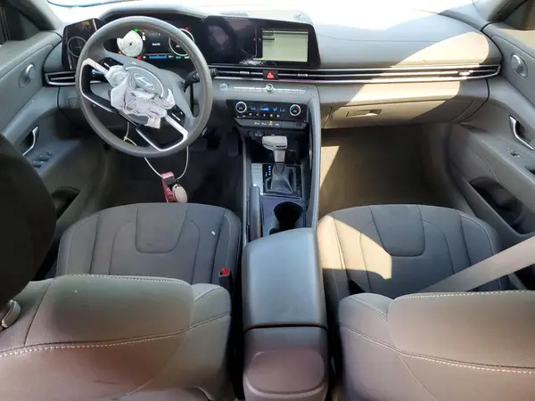 KMHLM4DG8RU637977 2024 HYUNDAI ELANTRA - Image 8