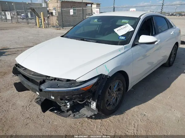 KMHLM4DG8RU639518 2024 HYUNDAI ELANTRA - Image 2