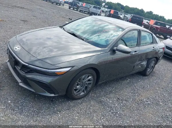 KMHLM4DG8RU639700 2024 HYUNDAI ELANTRA - Image 2