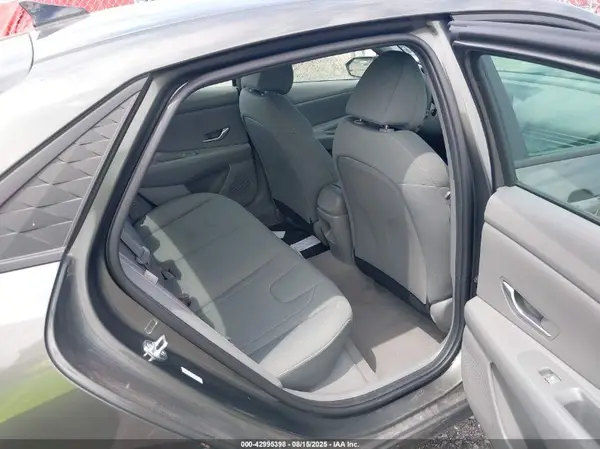 KMHLM4DG8RU639700 2024 HYUNDAI ELANTRA - Image 8