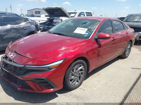 KMHLM4DG8RU648087 2024 HYUNDAI ELANTRA - Image 2