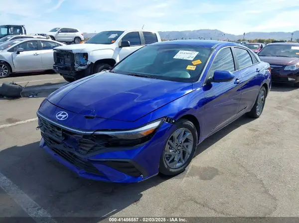 KMHLM4DG8RU652186 2024 HYUNDAI ELANTRA - Image 2