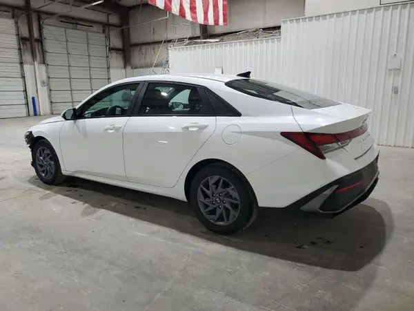 KMHLM4DG8RU654357 2024 HYUNDAI ELANTRA - Image 2