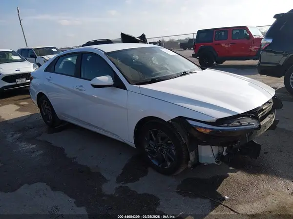 KMHLM4DG8RU654360 2024 HYUNDAI ELANTRA - Image 1