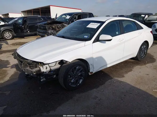 KMHLM4DG8RU654360 2024 HYUNDAI ELANTRA - Image 2