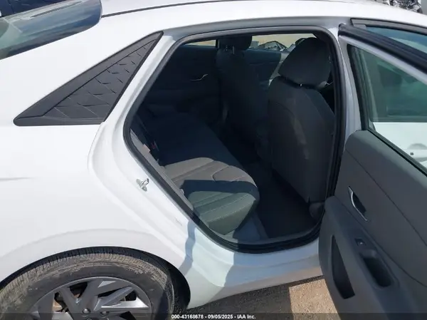 KMHLM4DG8RU655153 2024 HYUNDAI ELANTRA - Image 8
