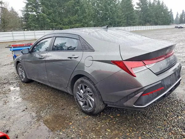KMHLM4DG8RU657369 2024 HYUNDAI ELANTRA - Image 2