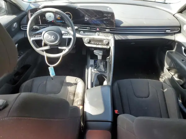 KMHLM4DG8RU657873 2024 HYUNDAI ELANTRA - Image 8