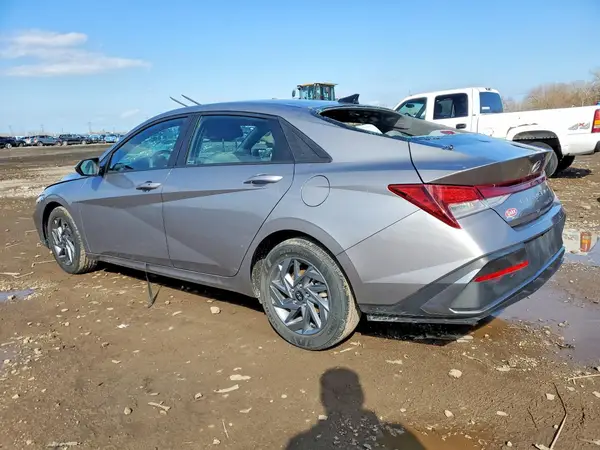 KMHLM4DG8RU662216 2024 HYUNDAI ELANTRA - Image 2